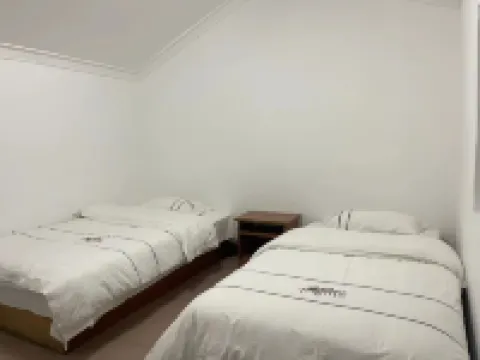 麗江宏利輕奢青年旅社