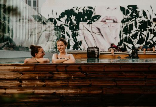 28번 트램이 지나가는 알파마 골목