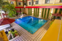The Marison Hotel - Pools