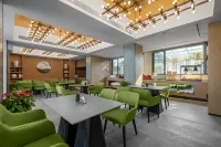 Dongyueli Hotel (Shaoxing Downtown Area Cangqiao Straight Street)