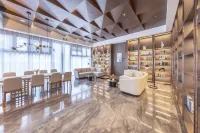 Atour Hotel Golden Eagle Plaza, West Lake Road, Suqian
