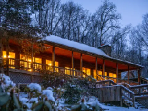 Mount Mitchell Eco Retreat Hotels in Yancey County
