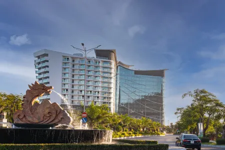 Dream Dragon Resort Отели рядом с достопримечательностью «Do Son Beach»
