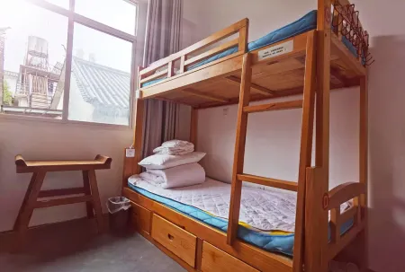 Dali Bu Jue Xiao Hostel