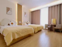 Mengzhu Xiaoju (Emeishan Tourism Passenger Transport Center Branch) Hotels in Emeishan City