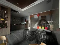 Yameihua Homestay - Inns