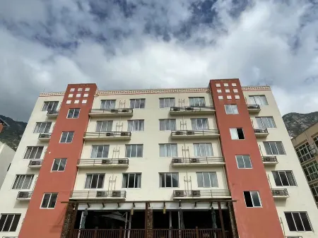 Slang Language Homestay (Aba Open University Branch) Отели рядом с достопримечательностью «Wenchuan Museum»