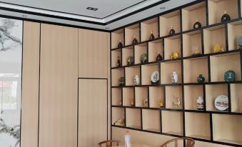 Wuchuan Haoying Hotel (Wuchuan No.1 High School Aoyuan Plaza)
