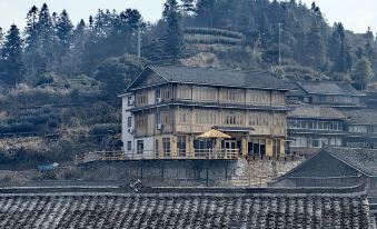 Dongshangyueban Homestay