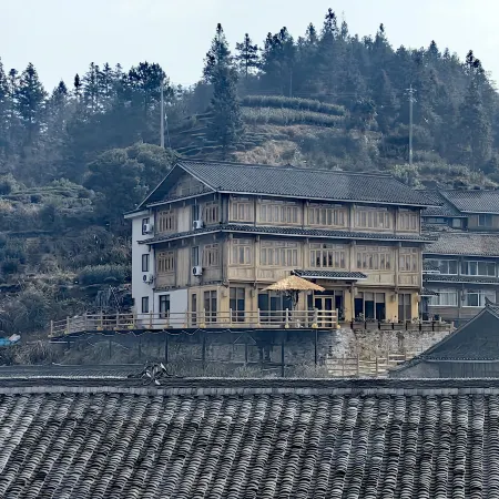 Dongshangyueban Homestay