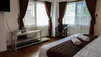 Hotel Pondok Putri Hotels in Cimerak