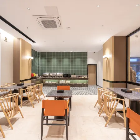 Huating hotel