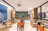 Huating hotel Hotels in Laibin