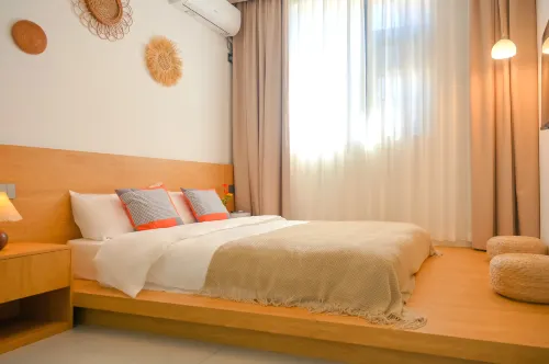 Xiangjian Shiguang Homestay (Luoqi Ancient City Cross Street Branch)