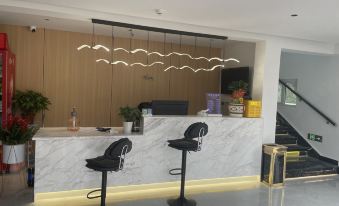 Xiyayuan Hotel (Baishazhou Avenue Fenghuo Village Subway Station)