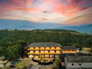 Tengchong Topu · Monkey Cliff Hot Spring Hotel