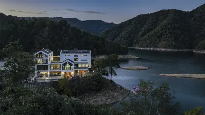 CHASE WATER RESIDENTS LIVING Отели рядом с достопримечательностью «Село Фулуан»