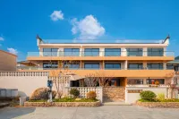 iuhua Mountain · Lane Courtyard Inn