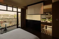 NeiX Hotel
