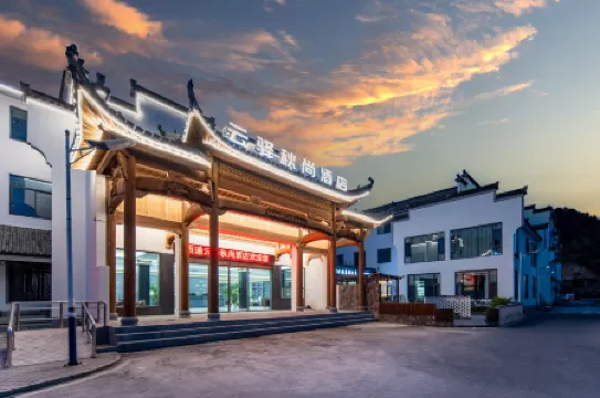 Xidi Yunyi Qiushang Resort Hotel