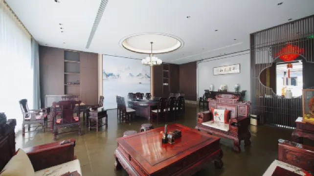 Xianghualing Chinese Inn