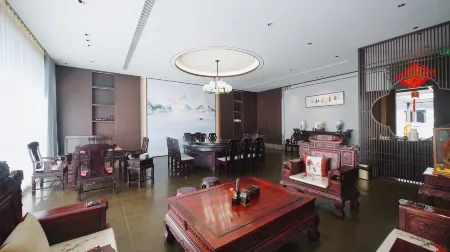 Xianghualing Chinese Inn