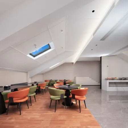 Yunyue Future Hotel
