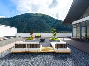Reclusive·Snow Mountain Star-Viewing Private Hot Spring Boutique Hotel