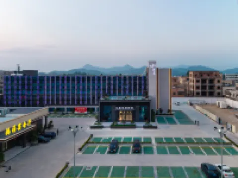 Lufeng Sanjia Garden Hotel