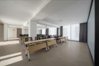 Zhaosu Warm Bay S Hotel - Business