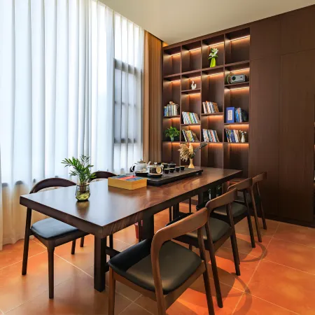 Yunshang Huakai Homestay (Daxin Mingshi Scenic Area Ticket Office)