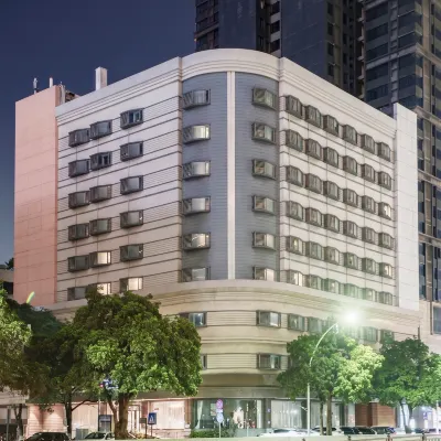 雲上四季飯店（中山利和廣場市政府店） 中山体育场附近的飯店
