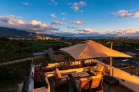 Tengchong Slowend · Pastoral Natural Hot Spring Villa - 주차장