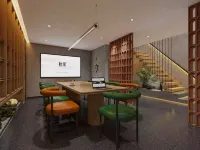 TRUE GO Hotel (Beijing Yonghegong Dongzhimen Subway Station) - 주차장