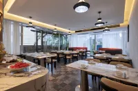 GRIFFITH | Griffith Design Hotel (Shijicheng Chayuan Subway Station) - balcony