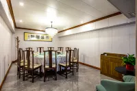 Champs-Elysees Inn in Wutai Mountain Hotels in Wutai