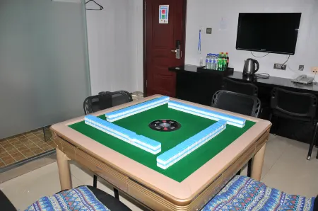 Luohe Haoting Business Hotel