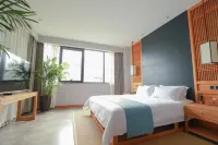 Xinxiang Jinguhu Lake Hotel (Bridge Yue Times Square Store, Hongqi District) Hotels in Xinxiang