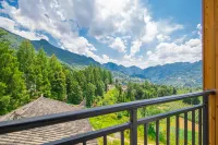 Liaoshan Yunju (Enshi Grand Canyon Scenic Area)