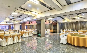 Zhuanghe Hualin Hotel