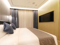 唯庭酒店(上海延安西路地铁站店) - 智能精致大床房