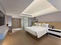 Yeste Hotel (Chengdu Chunxi Road Taikoo Li) Hotels near IFS