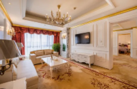 Platinum Han Palace International Hotel