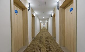Angor Hotel (Shanghai Xujiahui Subway Station 80000 Stadium Branch)