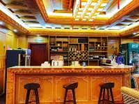 Xueri Nida Shentang Hot Spring Hotel Hotels in Garzê County