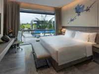 Dusit Thani Laguna Singapore Hotels near UE Convention Centre
