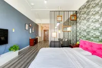 Qingxinyaju Homestay (Jincheng Red Star Macalline)