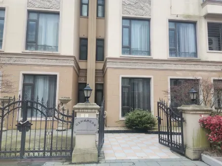 Qidong Hengda Sea Venice Seaview Hotel Apartment Отели рядом с достопримечательностью «Yuantuojiao Scenic Resort»