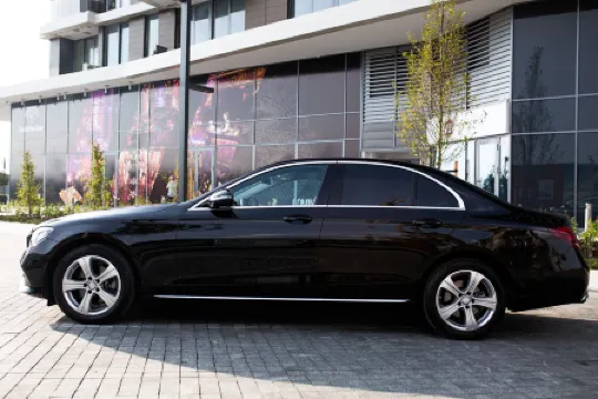 Level Luxury Suites Отели рядом с достопримечательностью «Церковь Святого Марка»