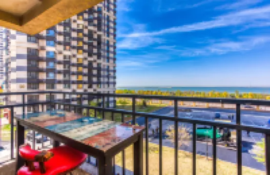 Lanjing Yunhai Seaview Apartment (Yuquan Shanhai Square Branch)